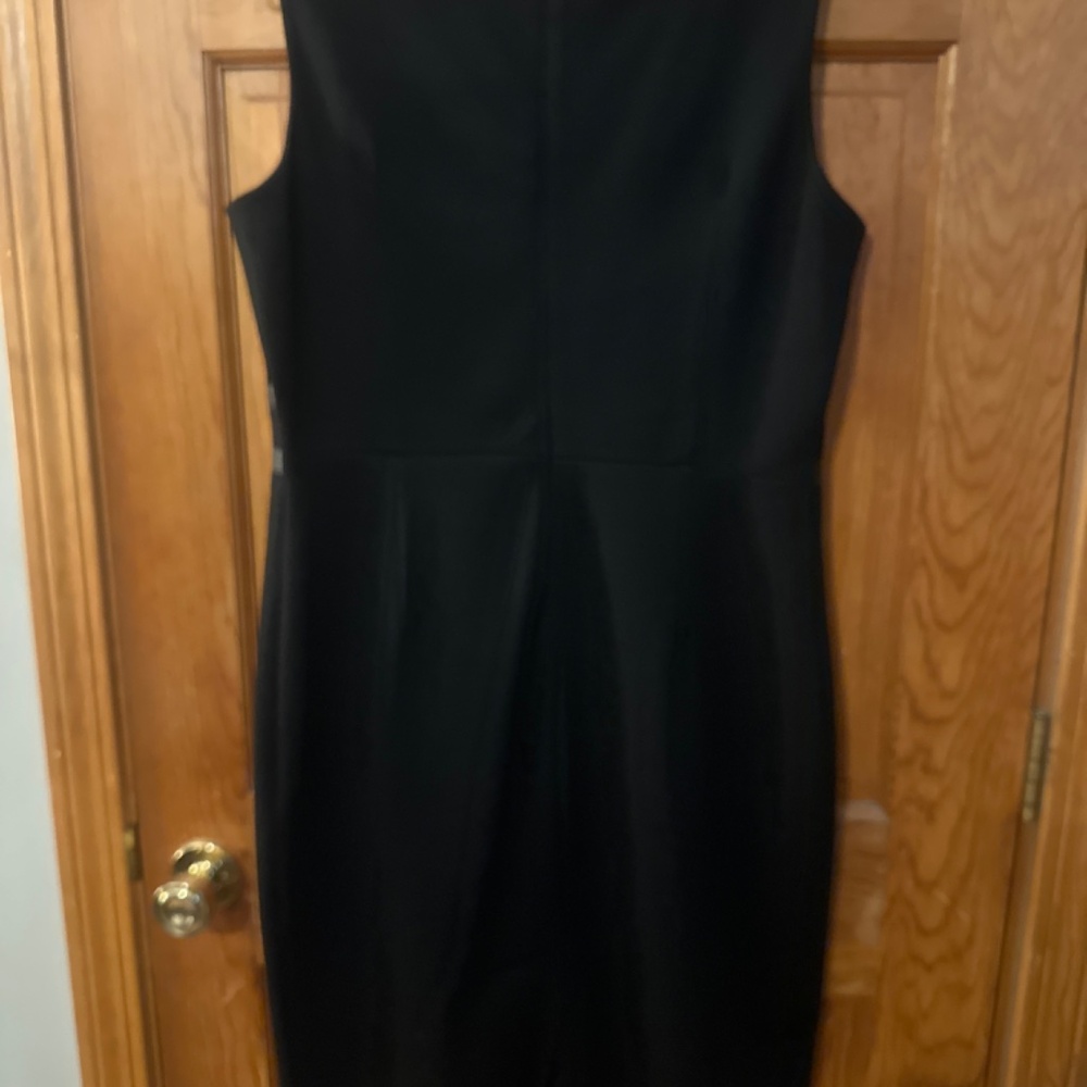 Dress - Picture 3 of 4